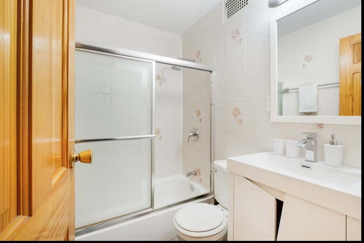 Fully Furnished Studio apartment in Lenox Hill Manhattan