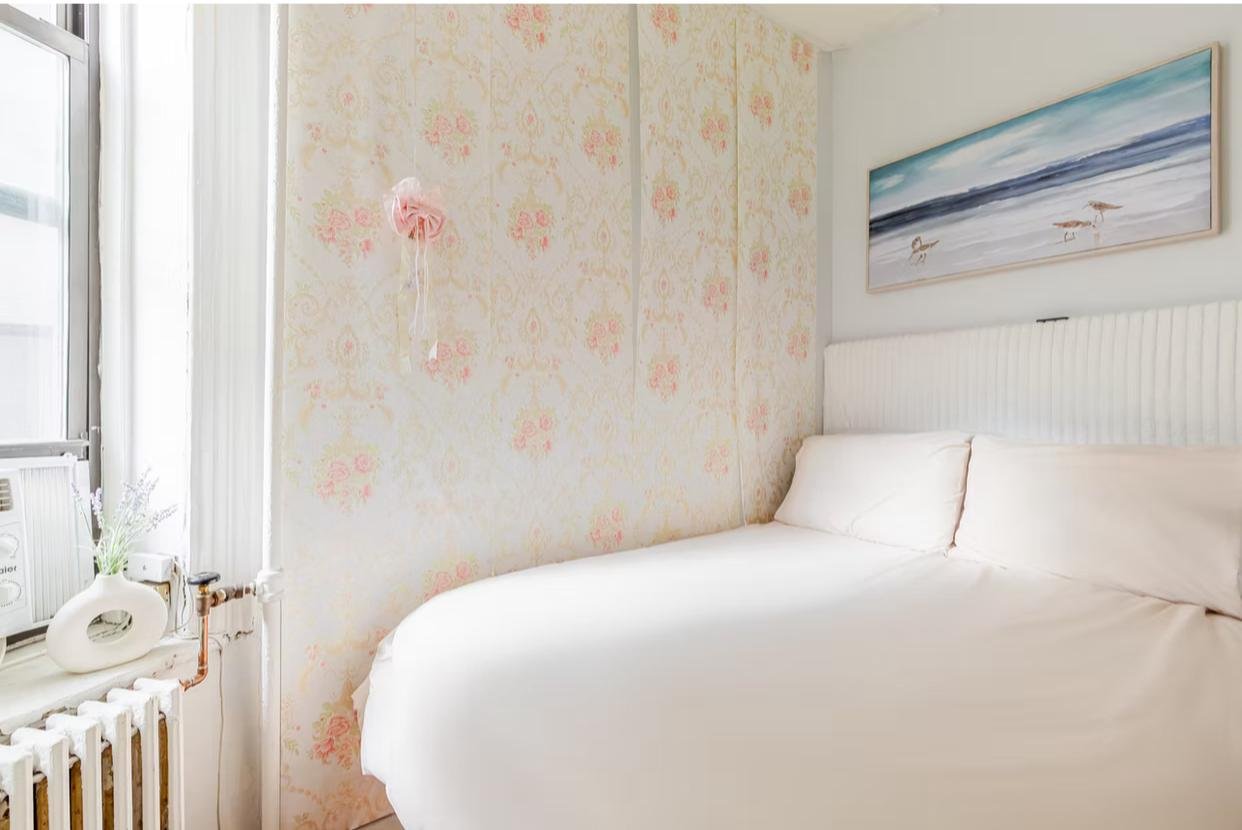 Fully Furnished 2 Bedroom Apartment in West Village