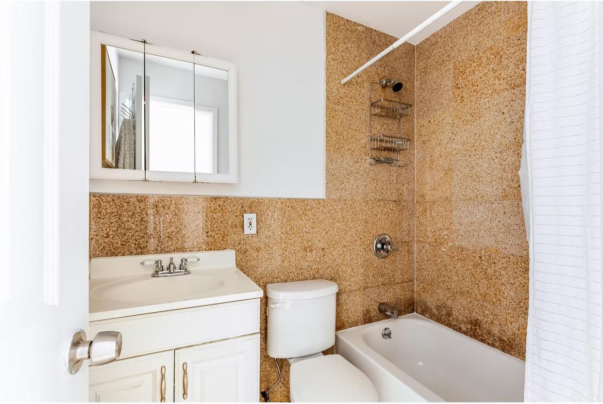 Beautifully renovated  2 bedroom in the East Village!